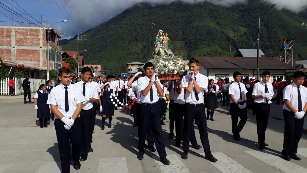 Homenaje a María Divina Pastora en Oxapampa