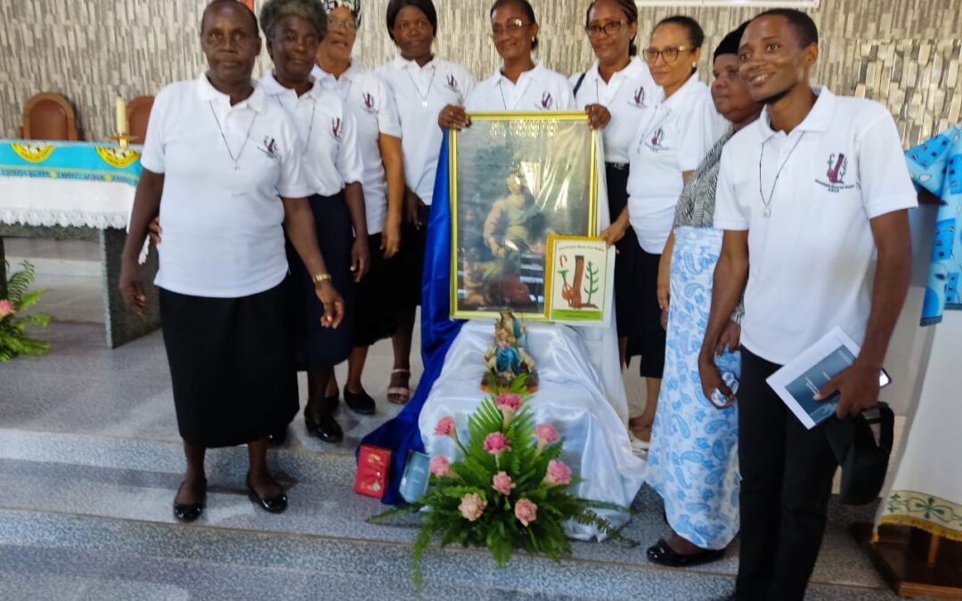 Compromiso del primer grupo de AMAM en Sumbe, Angola